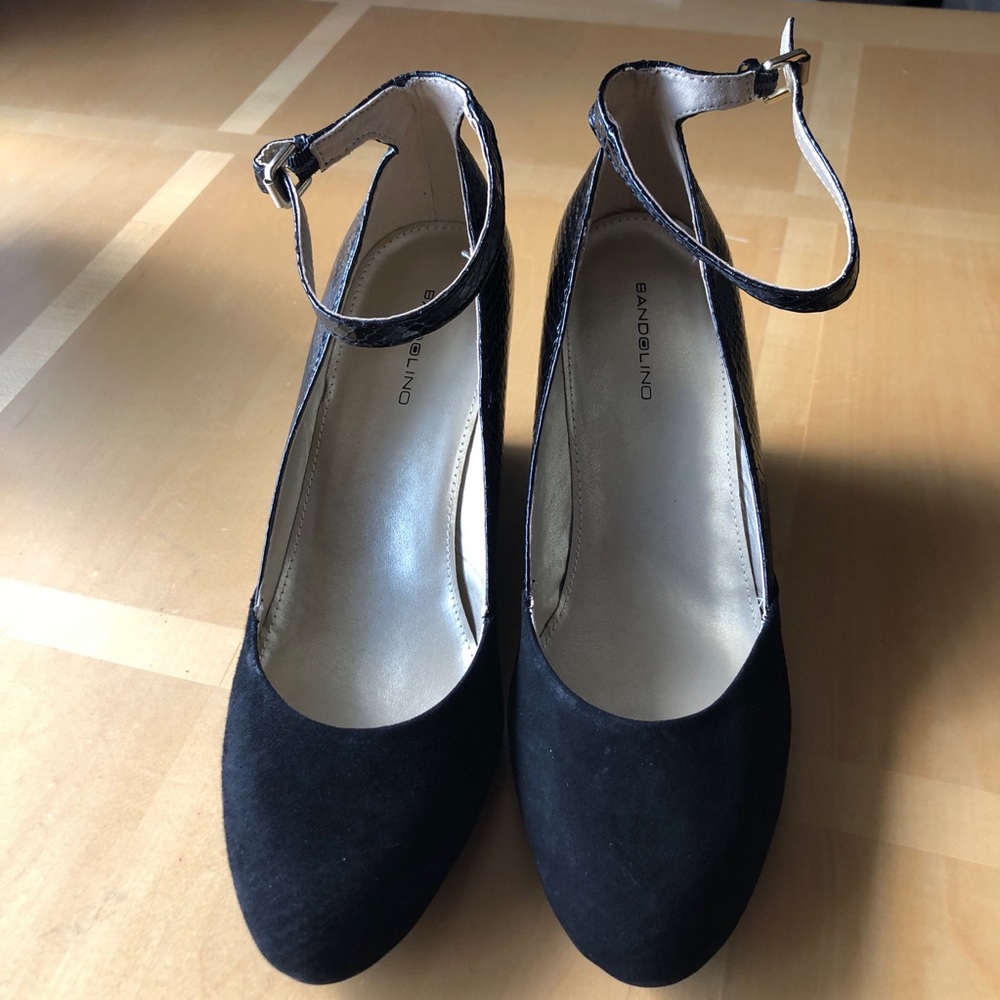 Bandolino suede & patent leather wedges